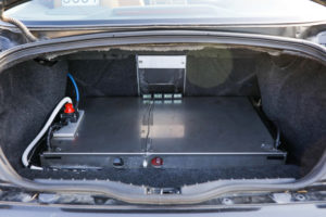 Batteria su isura auto elettrica